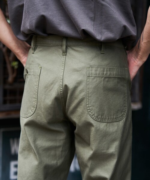 ADAM ET ROPE'（アダムエロペ）の「【BONCOURA/ボンクラ】ベイカーパンツ（その他パンツ・メンズ・オリーブ・28/30/32）」の19枚目の写真