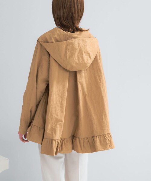 URBAN RESEARCH ROSSO（アーバンリサーチロッソ）の「Mewl　フリルマウンテンパーカー（マウンテンパーカー・レディース・BEIGE/BLACK・Free）」の13枚目の写真