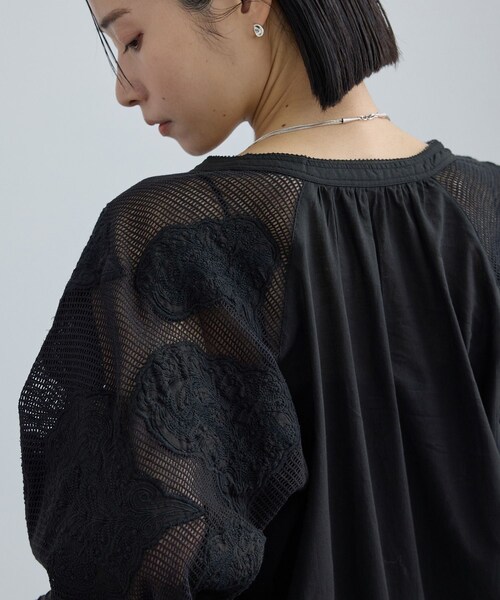 ADAM ET ROPE'(アダムエロペ)の「【WEB限定】ネット刺繍レースワンピース(ワンピース・レディース・ブラック/オフホワイト・F)」の10枚目の写真