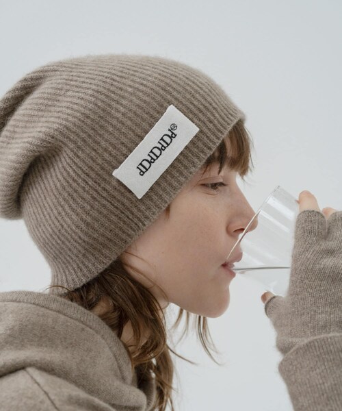 URBAN RESEARCH（アーバンリサーチ）の「dDdDdDd　CASHMERE BEANIE（ニットキャップ/ビーニー・メンズ・BEIGE/BLACK/GRAY/CHAMPAGNE・Free）」の3枚目の写真