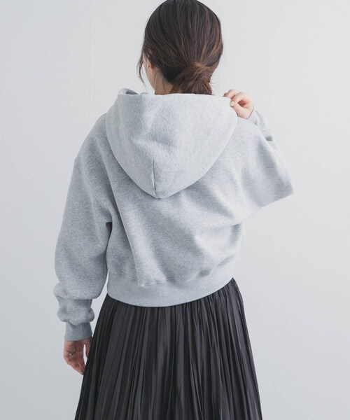 URBAN RESEARCH DOORS（アーバンリサーチドアーズ）の「NIKE　NSW PHNX FLC OS CRP HNLY（パーカー・レディース・PLATINUM/SAIL・M）」の7枚目の写真