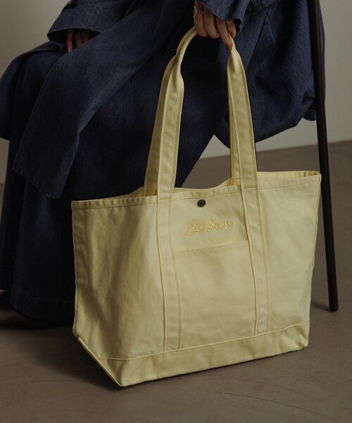ADAM ET ROPE'（アダムエロペ）の「【J'aDoRe・店舗限定】【L.L.Bean for SALON（エル・エル・ビーン）】別注middle grocery tote（トートバッグ・レディース・ブラウン系/サックス/ローズピンク/ピンク系/イエロー系・F）」の19枚目の写真