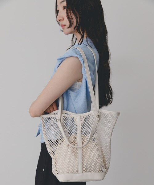 SENSE OF PLACE by URBAN RESEARCH（センスオブプレイスバイアーバンリサーチ）の「2WAYハンドルメッシュバッグ（トートバッグ・レディース・IVORY/BLACK・One）」の3枚目の写真