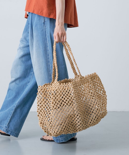 かぐれ（カグレ）の「アフリカンスクエア　ラフィア×サイザルマクラメバッグ（かごバッグ・レディース・NAT・FREE）」の6枚目の写真