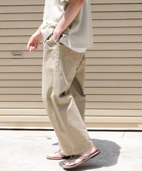 URBAN RESEARCH DOORS(アーバンリサーチドアーズ)の「FORK&SPOON フレンチドリルピグメントチノパンツ(チノパンツ・メンズ・BEIGE/INKBLACK・4/5)」の17枚目の写真