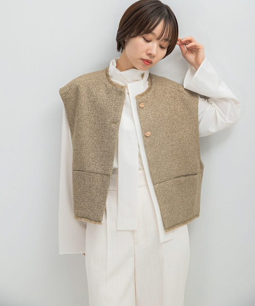 URBAN RESEARCH ROSSO（アーバンリサーチロッソ）の「CHIGNON　ツイードショートベスト（ベスト・レディース・CAMEL/BLACK・Free）」の2枚目の写真