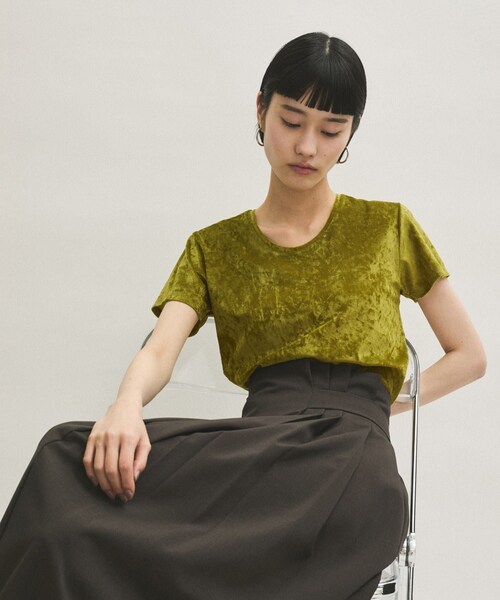 ADAM ET ROPE'（アダムエロペ）の「クラッシュベロアTシャツ（Tシャツ/カットソー・レディース・オフホワイト/ダークブラウン/モスグリーン/ブルー系/ピンク・F）」の3枚目の写真