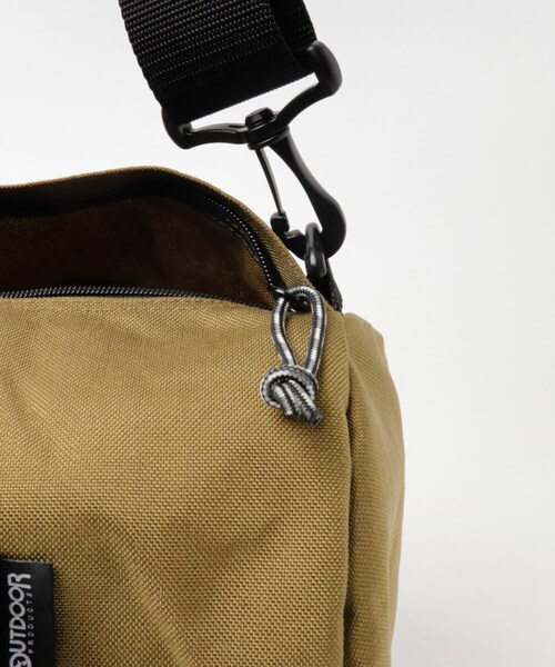URBAN RESEARCH（アーバンリサーチ）の「OUTDOOR PRODUCTS　Roll Boston LARGE（ボストンバッグ・レディース・RED/BEIGE/BLACK/FUCHSIA/GRAPHITE/LIMELIGHT/PINENEEDLE/PURPLE/TANGERINE/BURGUNDY・FREE/Free）」の22枚目の写真