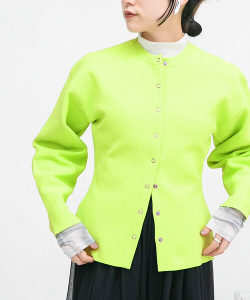 KBF（ケイビーエフ）の「リングドットボタンニットカーディガン（カーディガン/ボレロ・レディース・NEONYELLOW/L.BEIGE/FLAMINGO・one）」の15枚目の写真