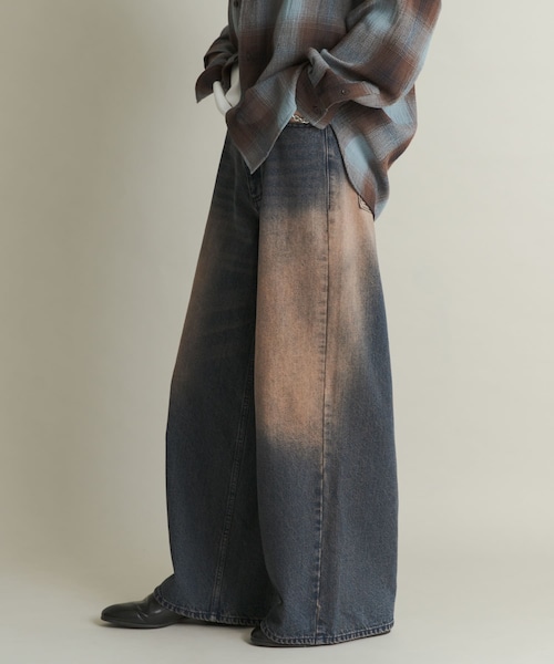 SENSE OF PLACE by URBAN RESEARCH(センスオブプレイスバイアーバンリサーチ)の「ヴィンテージライクデニムワイドパンツ(デニムパンツ・メンズ・BLACK/D.INDIGO/NAVY・M/L/XL)」の3枚目の写真