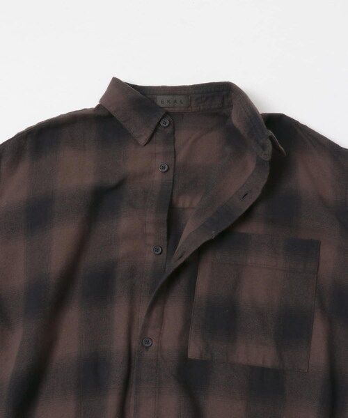 EKAL（エカル）の「製品染オンブレーチェックシャツ（シャツ/ブラウス・レディース・グレージュ/ブラウン・one）」の12枚目の写真