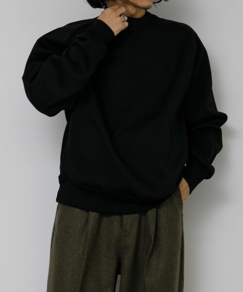 URBAN RESEARCH（アーバンリサーチ）の「DAIWA PIER39　TECH SWEAT CREW FREEDOM SLEEVE（スウェット・メンズ・BLACK/NAVY/CHARCOAL/TOP GRAY・S/M/L/XL）」の6枚目の写真