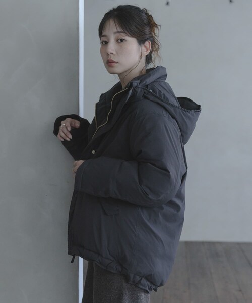 URBAN RESEARCH Sonny Label（アーバンリサーチサニーレーベル）の「撥水2WAYフーディスタンドダウンコート（その他アウター・レディース・アイボリー/ブラック/ブラウン・Free）」の15枚目の写真