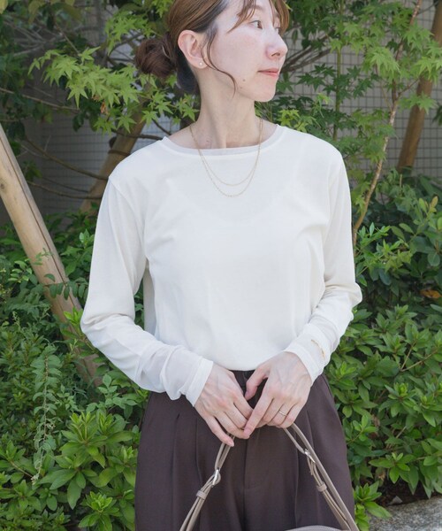 ITEMS URBANRESEARCH（アイテムズ アーバンリサーチ）の「ソデチュールロングスリーブカットソー（Tシャツ/カットソー・レディース・BRN/OFF/BORDER・FREE）」の6枚目の写真