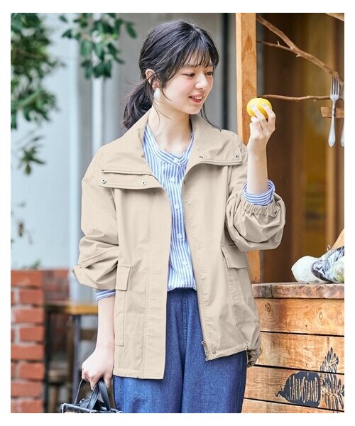 nissen（ニッセン）の「＜大きいサイズ＞スタンドカラーブルゾン（はっ水・防花粉・ＵＶカット）（オールインワン・サロペット・レディース・オフベージュ/ライトグリーン/黒・L/LL/3L/4L/5L/6L/8L/10L）」の21枚目の写真