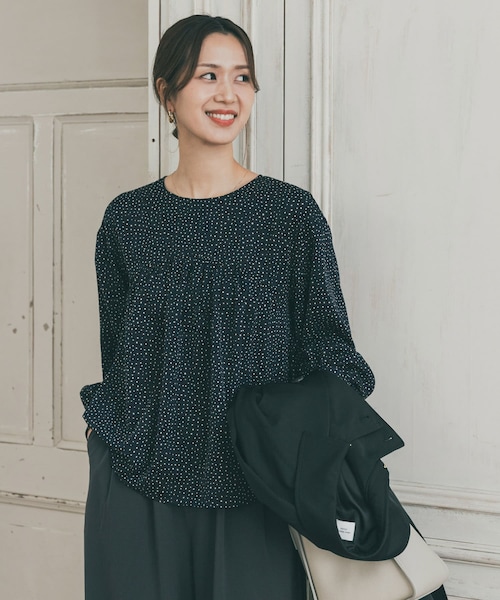 URBAN RESEARCH DOORS（アーバンリサーチドアーズ）の「ドットギャザーブラウス（シャツ/ブラウス・レディース・NAVY/BLACK・Free）」の18枚目の写真