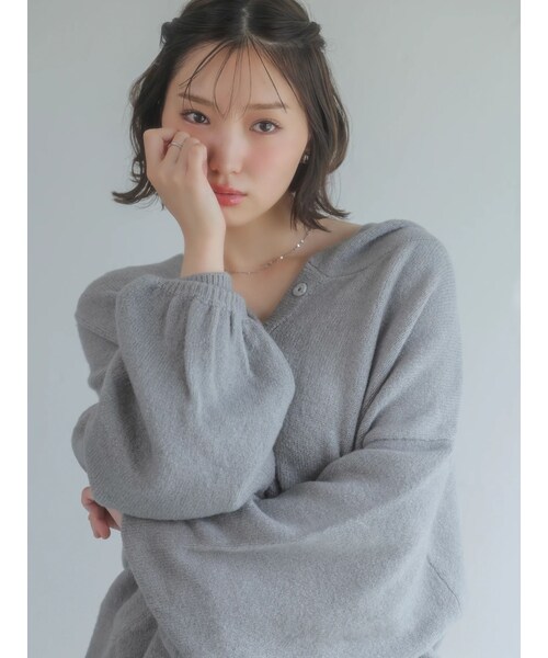 dazzlin（ダズリン）の「【吉田朱里】リラックスニットフーディ（パーカー・レディース・オフホワイト/グレー/レッド/ベージュ・F）」の10枚目の写真