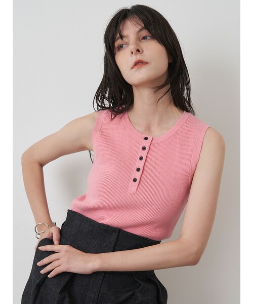 ELENDEEK（エレンディーク）の「HENRY NECK RIB KT（ニット/セーター・レディース・オフホワイト/ブラック/ピンク/ブラウン/ブルー/ミックス・F）」の4枚目の写真