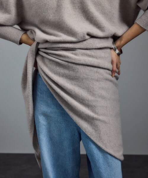 ADAM ET ROPE'（アダムエロペ）の「カシミヤストール［セットアップ対応］（ストール/ショール・レディース・チャコール/ベージュ系/イエロー系・F）」の2枚目の写真