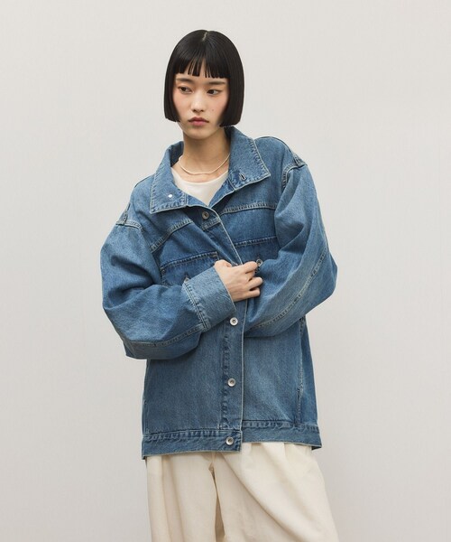 ADAM ET ROPE'(アダムエロペ)の「【WEB限定】スタンドネックデニムジャケット(デニムジャケット・レディース・ブルー/サックス・F)」の8枚目の写真