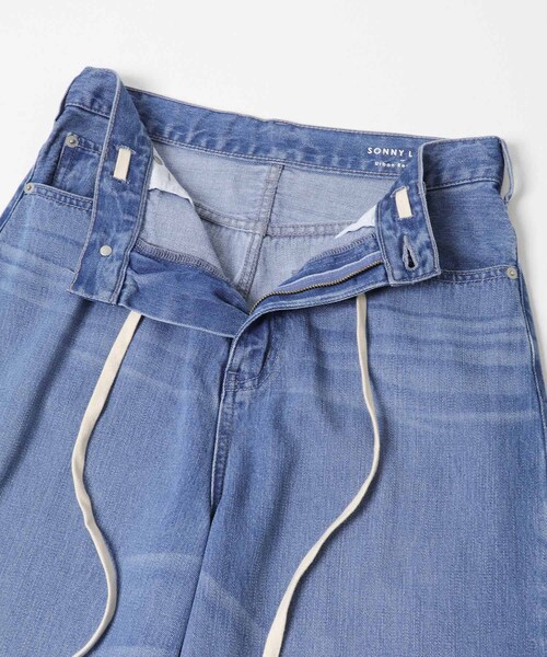 URBAN RESEARCH Sonny Label（アーバンリサーチサニーレーベル）の「リヨセルコットンドロストワイドデニム（デニムパンツ・レディース・インディゴ/ライトインディゴ・34/36/38）」の15枚目の写真