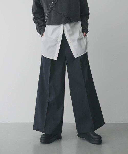 SENSE OF PLACE by URBAN RESEARCH（センスオブプレイスバイアーバンリサーチ）の「『XS/Lサイズ/WEB限定』バギーチノパンツ（チノパンツ・レディース・IVORY/BEIGE/NAVY・XS/S/M/L）」の4枚目の写真