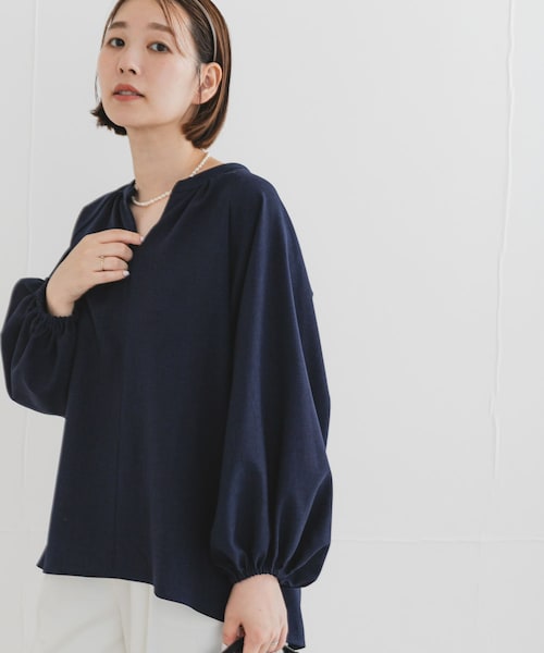URBAN RESEARCH ROSSO（アーバンリサーチロッソ）の「F by ROSSO　イージーケアバルーンスリーブブラウス（シャツ/ブラウス・レディース・SAND BEIGE/GRAY/NAVY・FREE）」の3枚目の写真