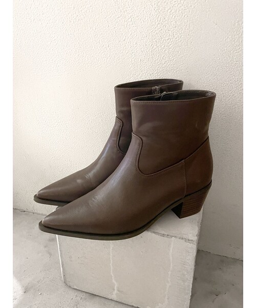 Ungrid（アングリッド）の「フェイクレザーポインテッドブーツ（ブーツ・レディース・ブラック/ブラウン・S/M/L）」の11枚目の写真