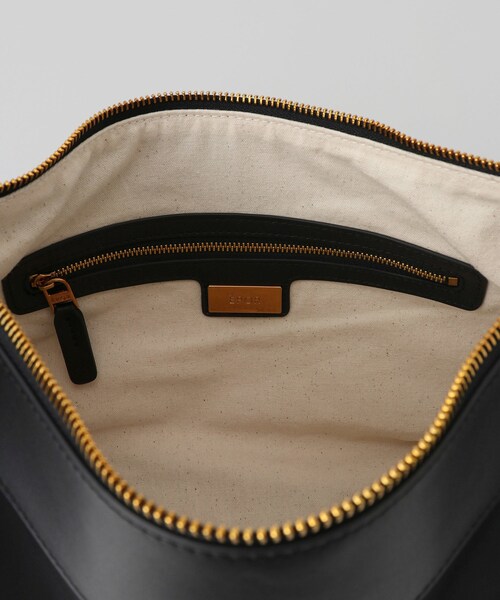 ROPE'（ロペ）の「【E'POR】 C BAG Medium【超軽量】（ハンドバッグ・レディース・ブラック/オフホワイト/カーキ・F）」の13枚目の写真