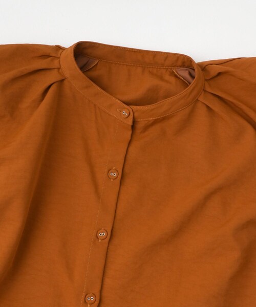 URBAN RESEARCH ROSSO（アーバンリサーチロッソ）の「パフスリーブブラウス（シャツ/ブラウス・レディース・BRICK/OFF WHITE/NAVY・FREE）」の16枚目の写真