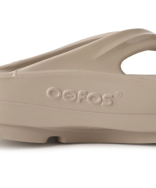 ROPE'（ロペ）の「【WEB限定】【OOFOS(ウーフォス)】OOmega(ウー メガ)/26SS（サンダル・レディース・ブラック/ベージュ・23.0/24.0/25.0）」の19枚目の写真
