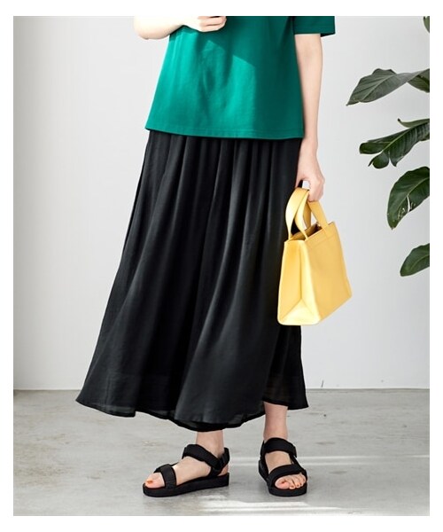 nissen（ニッセン）の「スラブ素材ふわっと軽やかスカート見えワイドパンツ（ゆったりヒップ）＜大きいサイズ有＞（パンツ・レディース・マスカット/黒/ライトベージュ/モスカーキ/スモーキーブルー/ベイクドローズ/ネイビー/アシッドイエロー/ピンク/ブラウン/グリーン/ライトブルー・L/LL/3L/4L/5L/6L/8L/10L）」の16枚目の写真