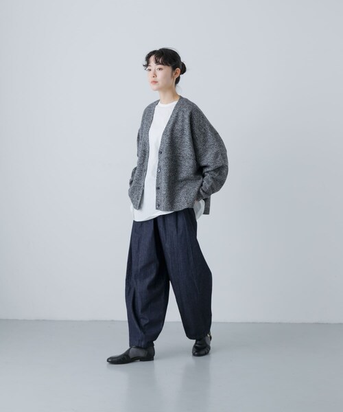 新品未使用　かぐれ　ハミルトンワイドＶネックカーディガン かぐれ（カグレ）の「ハミルトンワイドVネックカーデ（ニット/セーター