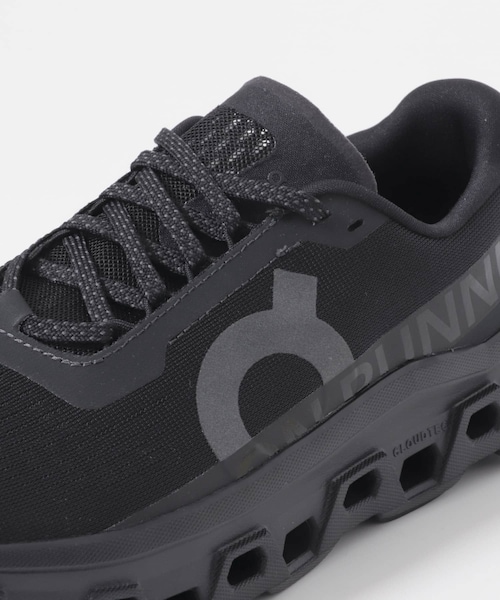 URBAN RESEARCH DOORS(アーバンリサーチドアーズ)の「On CLOUDMONSTER 1(スニーカー・メンズ・BLK/BLK・26/26.5/27/27.5/28/28.5/29/30/31)」の7枚目の写真