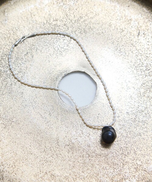 ADAM ET ROPE'(アダムエロペ)の「【J'aDoRe限定】【Rieuk(リューク)】Pearl with Stone Baroque Necklace(ネックレス・レディース・ブラック/その他・F)」の17枚目の写真