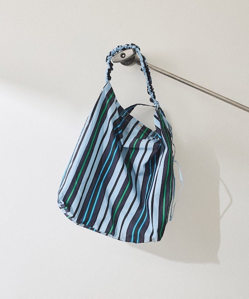ADAM ET ROPE'(アダムエロペ)の「【WEB限定】・【新色追加】ギャザー2WAYショルダーバッグ(ショルダーバッグ・レディース・ブラック系/ダークブラウン系/ブルー系/ピンク系・F)」の3枚目の写真