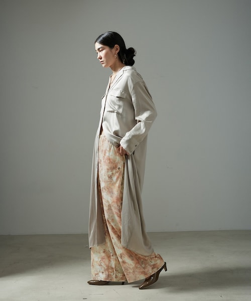 ADAM ET ROPE'（アダムエロペ）の「ストーンウッドプリントベロアパンツ（その他パンツ・レディース・ベージュ・M/S）」の5枚目の写真