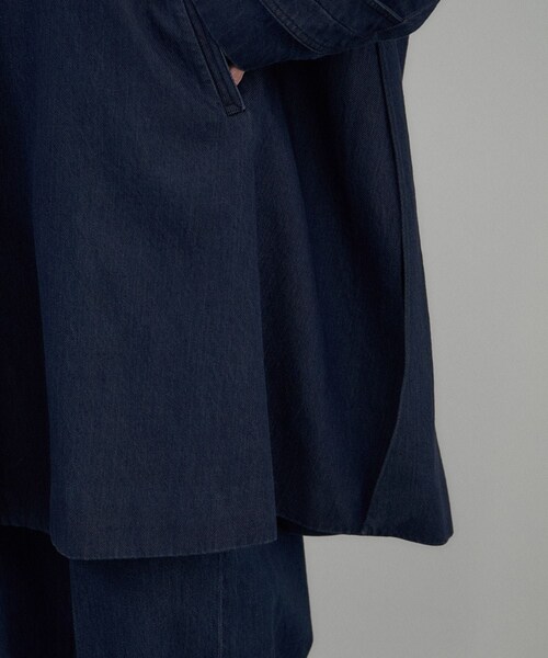 ADAM ET ROPE'(アダムエロペ)の「デニムテントシルエットステンカラーコート(ステンカラーコート・レディース・ネイビー系・F)」の19枚目の写真