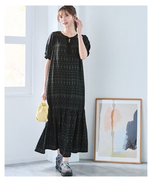 nissen（ニッセン）の「＜大きいサイズ＞プリントロングワンピース（ワンピース・レディース・パープル系/黒系・L/LL/3L/4L/5L/6L/8L/10L）」の3枚目の写真