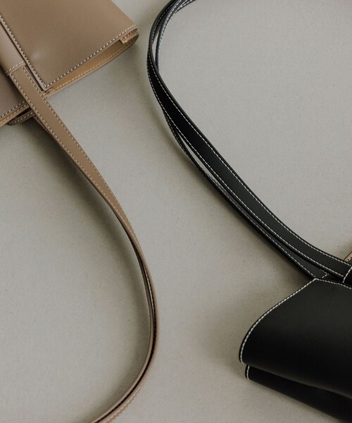 ROPE'(ロペ)の「【E'POR】KNOT BAG Medium/A4対応・通勤・撥水・軽量・26AW新型(トートバッグ・レディース・ブラック/ダークブラウン・F)」の16枚目の写真