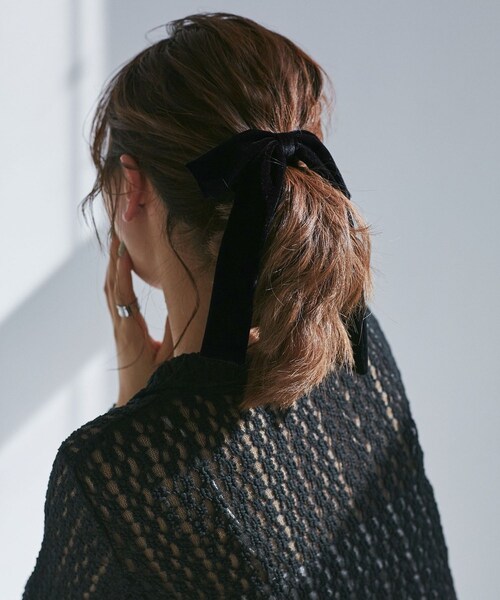 VIS（ビス）の「ベロアリボンヘアカフ（バレッタ/ヘアクリップ・レディース・ブラック/ダークブラウン・F）」の4枚目の写真