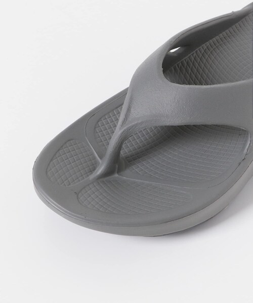 URBAN RESEARCH DOORS（アーバンリサーチドアーズ）の「OOFOS　OOriginal（サンダル・レディース・NeptuneBlu/Black/Nomad/Slate・6/7）」の16枚目の写真