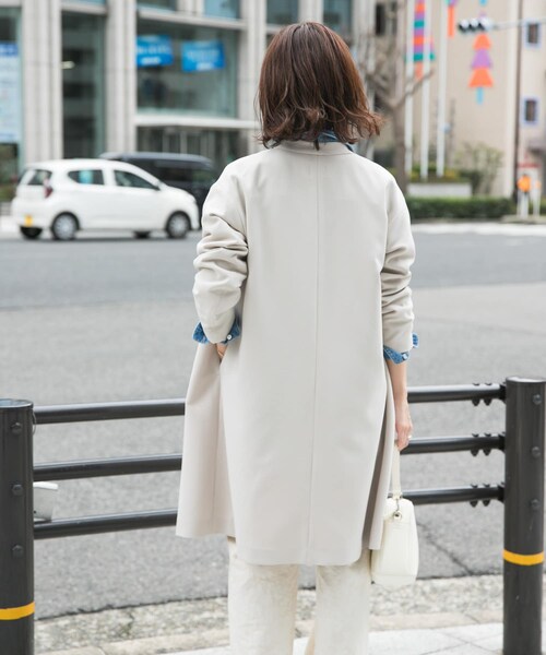 URBAN RESEARCH DOORS(アーバンリサーチドアーズ)の「ダブルクロスガウンコート(テーラードジャケット・レディース・L.BEIGE/NAVY・M)」の8枚目の写真