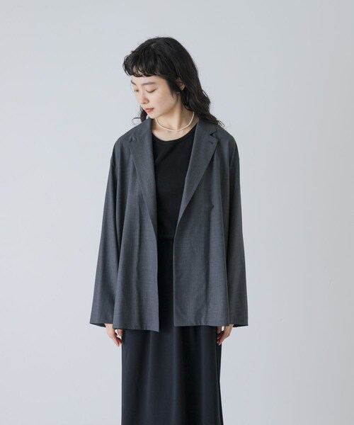 かぐれ（カグレ）の「YLEVE　WOOL TROPICAL WORK JACKET（テーラードジャケット・レディース・CHARCOAL・1）」の11枚目の写真