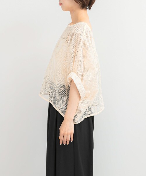 URBAN RESEARCH ROSSO（アーバンリサーチロッソ）の「TORRAZZO DONNA　Botanical pattern spangle blouse（シャツ/ブラウス・レディース・BLACK/IVORY・FREE）」の8枚目の写真