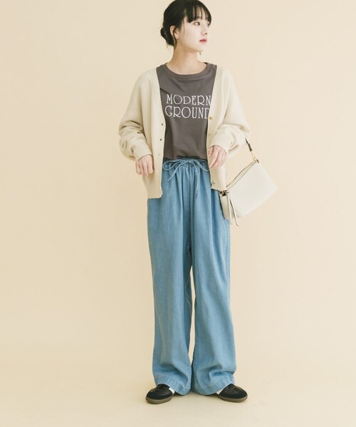 ITEMS URBANRESEARCH（アイテムズ アーバンリサーチ）の「『イージーケア』スウェットライクVネックカーディガン（ニット/セーター・レディース・OFF/MIMOSA/LVD/NVY・Free）」の10枚目の写真