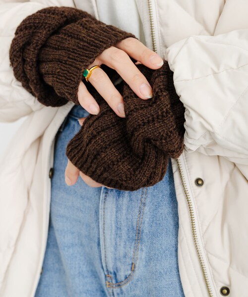 URBAN RESEARCH（アーバンリサーチ）の「アームウォーマー（ベルト・レディース・GRAY/BROWN・FREE）」の10枚目の写真