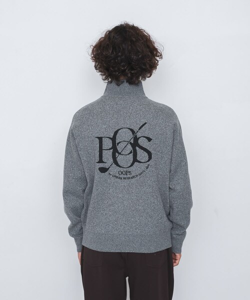 URBAN RESEARCH Sonny Label（アーバンリサーチサニーレーベル）の「OOPS　バックBIGロゴニット（ニット/セーター・メンズ・GRAY/BLACK/GREIGE・M/L/XL）」の13枚目の写真