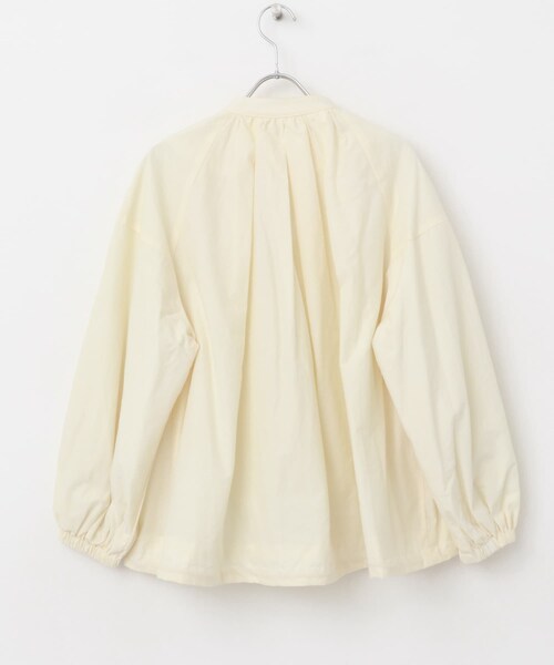 URBAN RESEARCH ROSSO（アーバンリサーチロッソ）の「ギャザーボリュームブルゾン（ブルゾン・レディース・L/KHAKI/OFF WHITE/BLACK・FREE）」の22枚目の写真