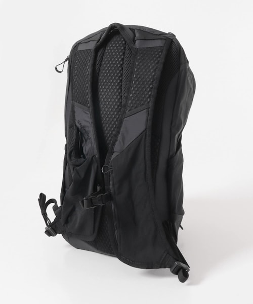 URBAN RESEARCH（アーバンリサーチ）の「SALOMON　XT 25（バックパック/リュック・メンズ・BLACK・Free）」の4枚目の写真